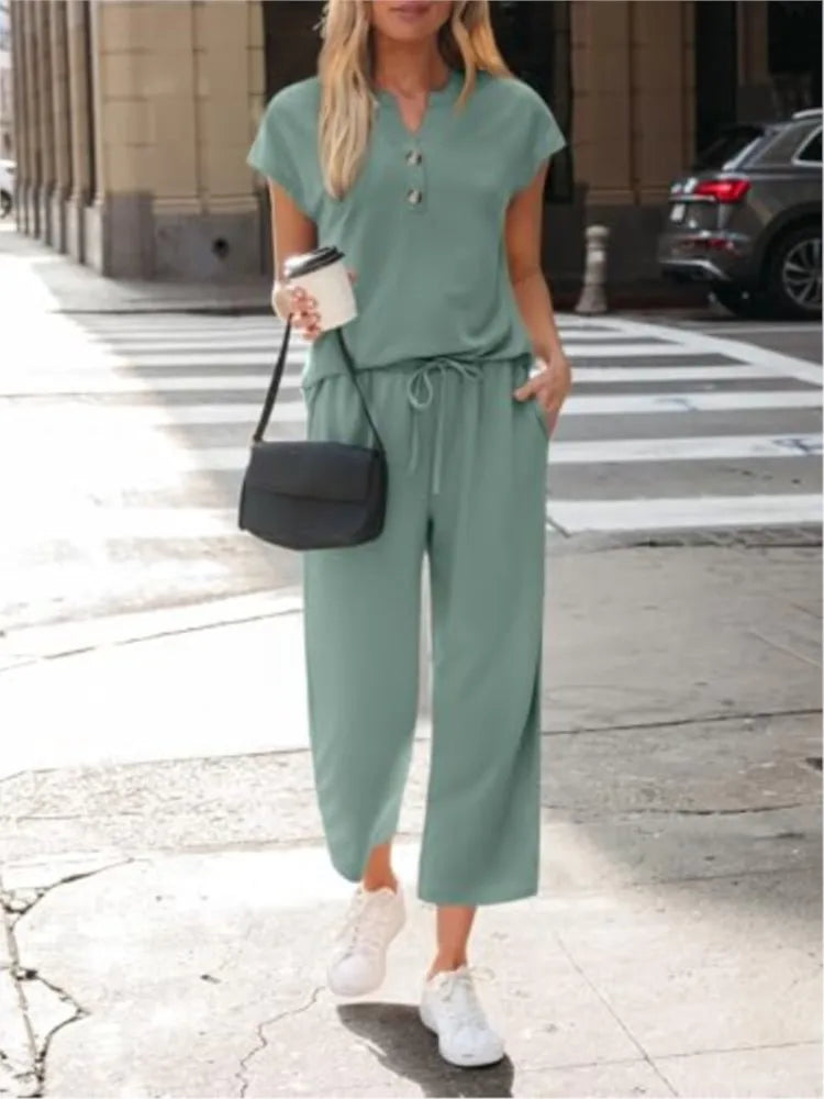 Women’s Lightweight Utility Two-Piece Set – Short Sleeve Top & Cropped Pants